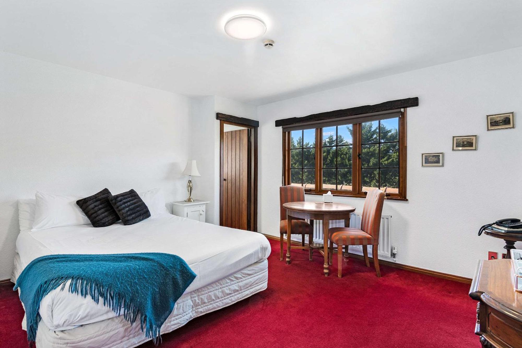 The Honest Lawyer, Ascend Hotel Collection Нельсон Экстерьер фото