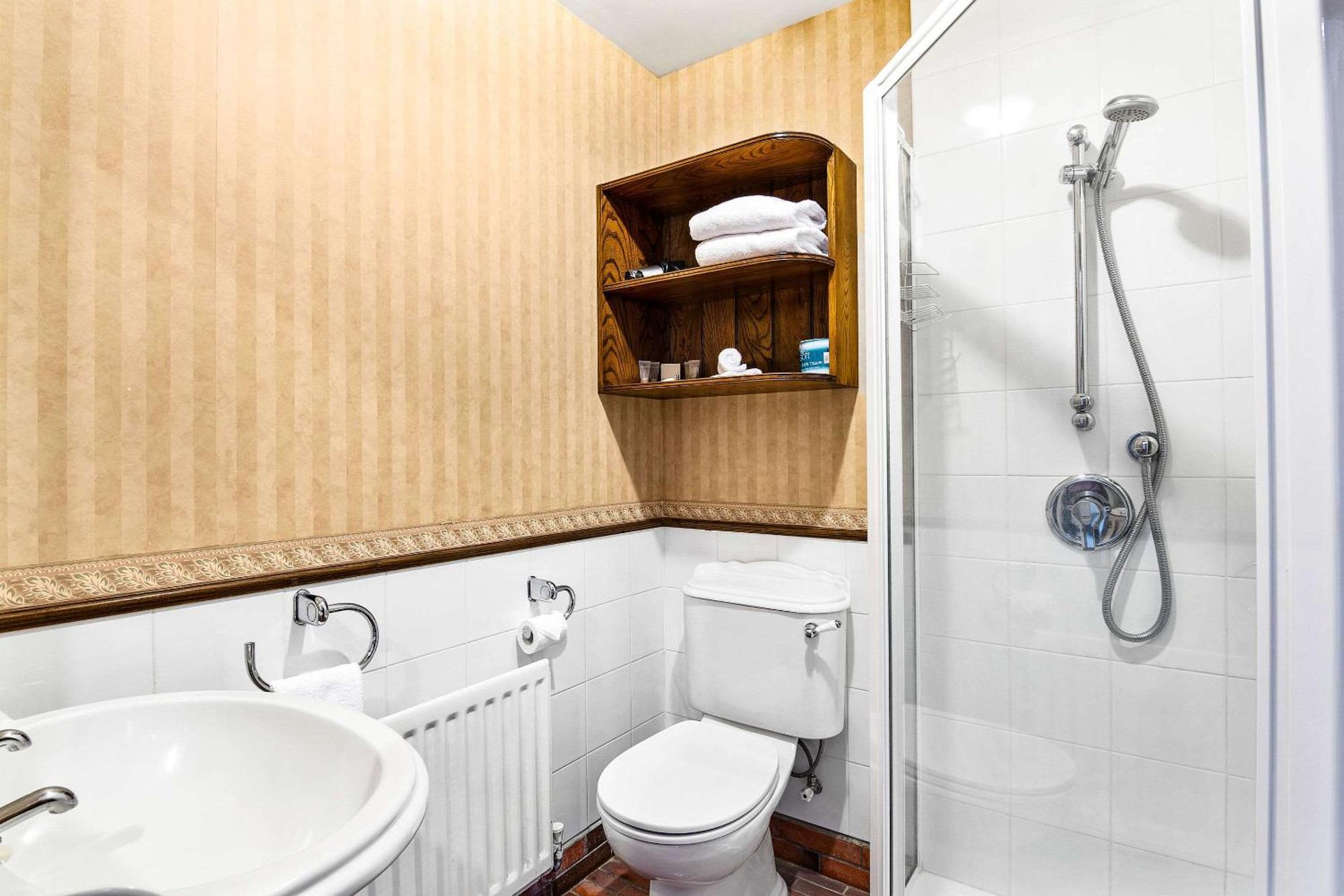 The Honest Lawyer, Ascend Hotel Collection Нельсон Экстерьер фото