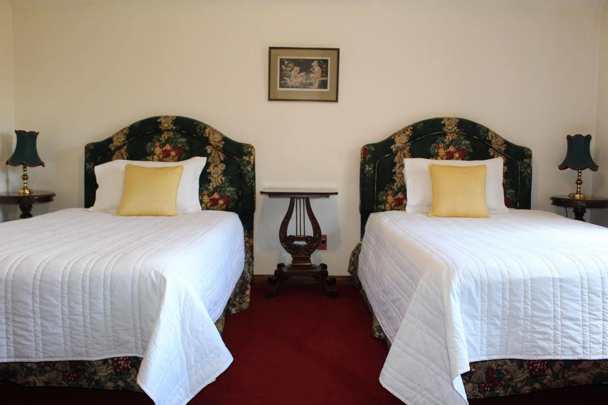 The Honest Lawyer, Ascend Hotel Collection Нельсон Экстерьер фото